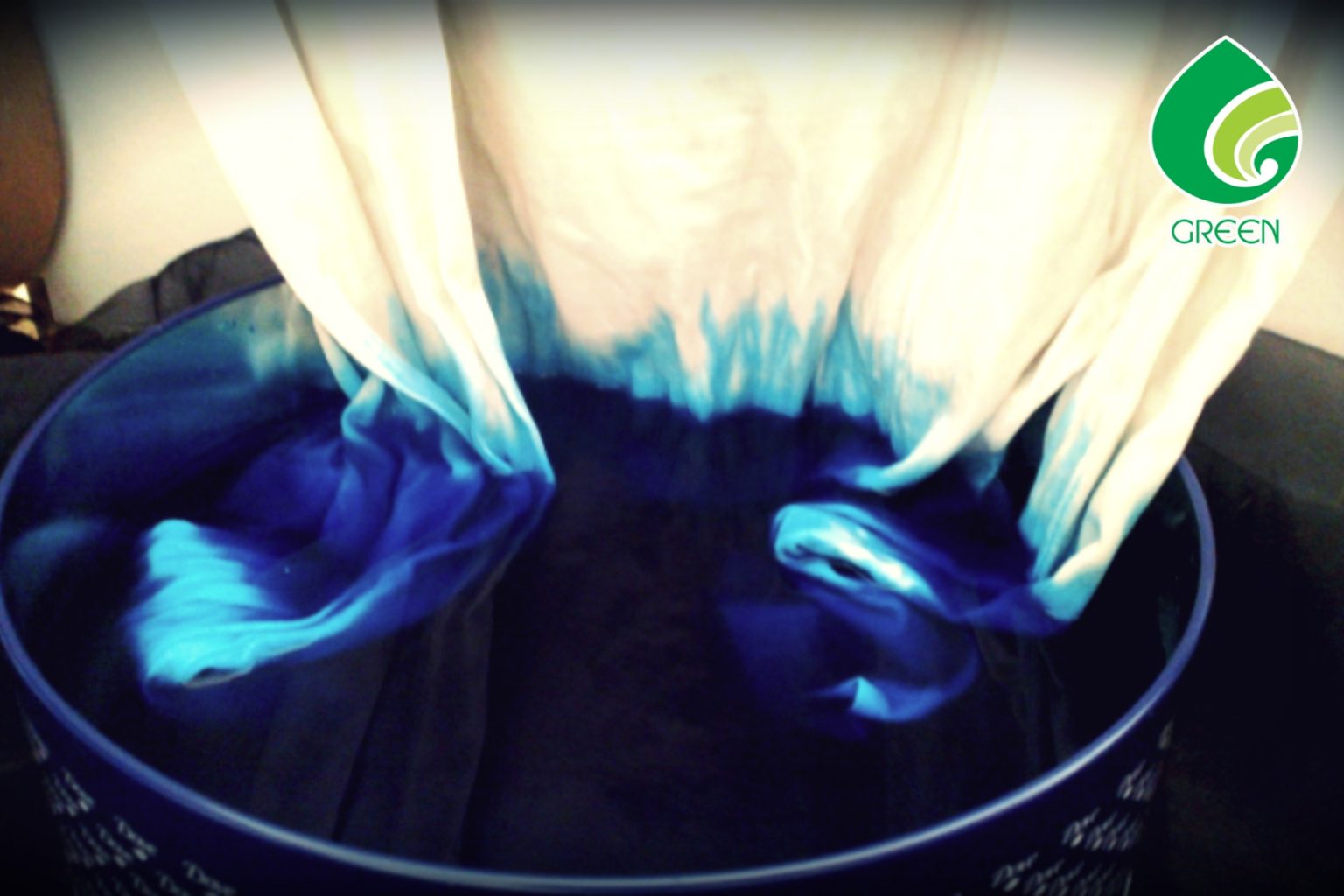 Giải Pháp Xử Lý Thuốc Nhuộm Azo Đạt Chuẩn Môi Trường